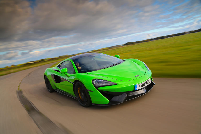 2020-mclaren-570s-coupe-carbuzz-541962